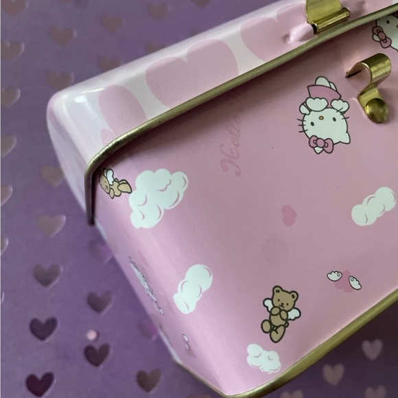 Hello Kitty vintage tin chest with lock - Picture 6 of 16